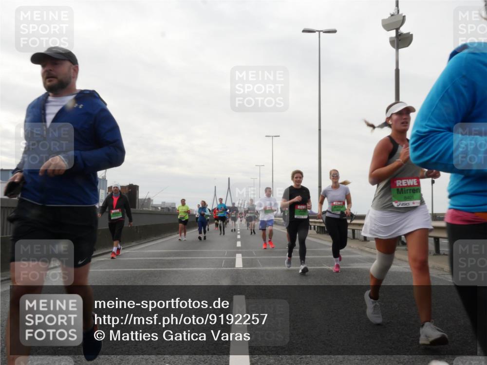 03.10.2025 - Köhlbrandbrückenlauf Matties Gatica Varas http://msf.ph/oto/9192257 03.10.2025 16:09:45 Position 3 8401 meine-sportfotos.de