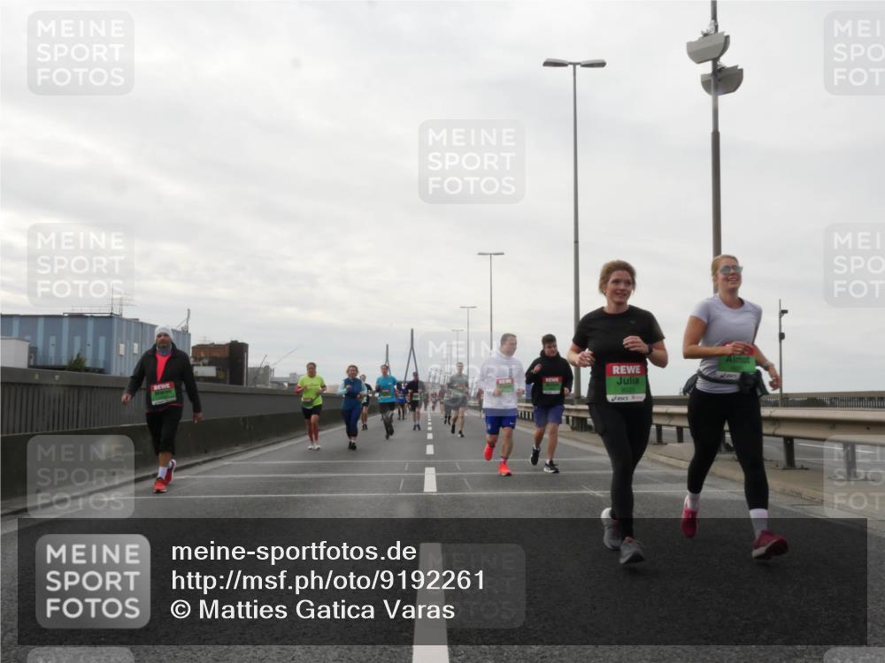 03.10.2025 - Köhlbrandbrückenlauf Matties Gatica Varas http://msf.ph/oto/9192261 03.10.2025 16:09:46 Position 3 8022 meine-sportfotos.de