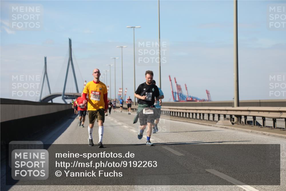 03.10.2025 - Köhlbrandbrückenlauf Yannick Fuchs http://msf.ph/oto/9192263 03.10.2025 12:13:41 Position 3  meine-sportfotos.de