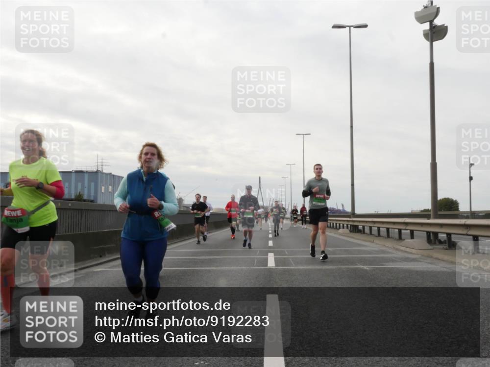 03.10.2025 - Köhlbrandbrückenlauf Matties Gatica Varas http://msf.ph/oto/9192283 03.10.2025 16:09:51 Position 3  meine-sportfotos.de