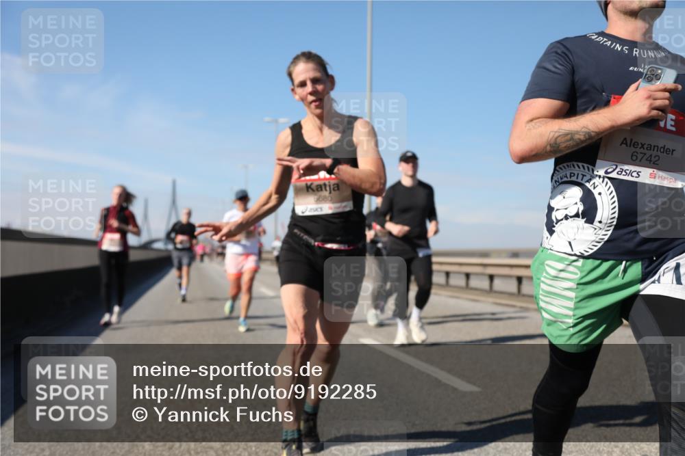 03.10.2025 - Köhlbrandbrückenlauf Yannick Fuchs http://msf.ph/oto/9192285 03.10.2025 11:53:17 Position 3 6680, 6742 meine-sportfotos.de