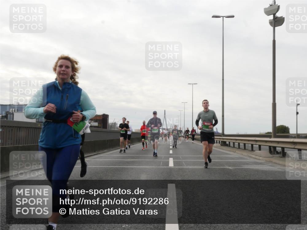 03.10.2025 - Köhlbrandbrückenlauf Matties Gatica Varas http://msf.ph/oto/9192286 03.10.2025 16:09:51 Position 3  meine-sportfotos.de