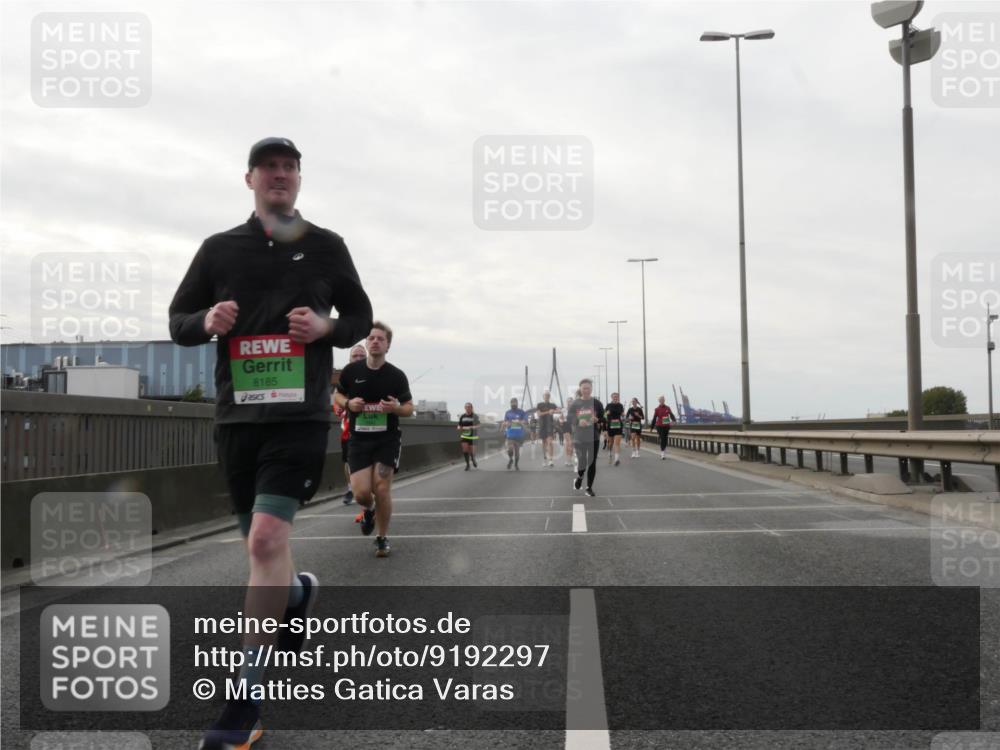 03.10.2025 - Köhlbrandbrückenlauf Matties Gatica Varas http://msf.ph/oto/9192297 03.10.2025 16:09:54 Position 3 8185 meine-sportfotos.de