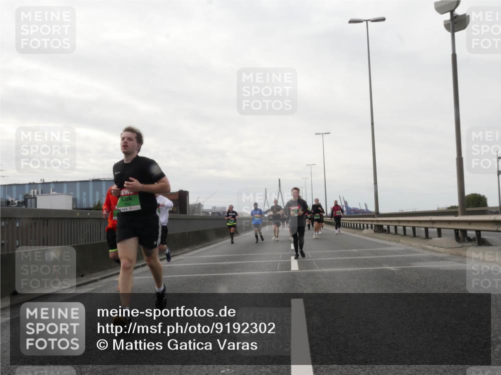 03.10.2025 - Köhlbrandbrückenlauf Matties Gatica Varas http://msf.ph/oto/9192302 03.10.2025 16:09:55 Position 3 7645 meine-sportfotos.de