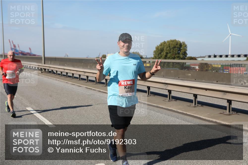 03.10.2025 - Köhlbrandbrückenlauf Yannick Fuchs http://msf.ph/oto/9192303 03.10.2025 12:13:49 Position 3 5219 meine-sportfotos.de