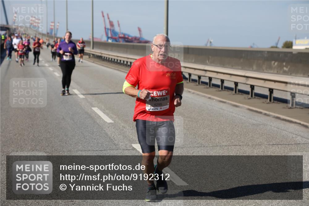 03.10.2025 - Köhlbrandbrückenlauf Yannick Fuchs http://msf.ph/oto/9192312 03.10.2025 12:13:50 Position 3 4295 meine-sportfotos.de
