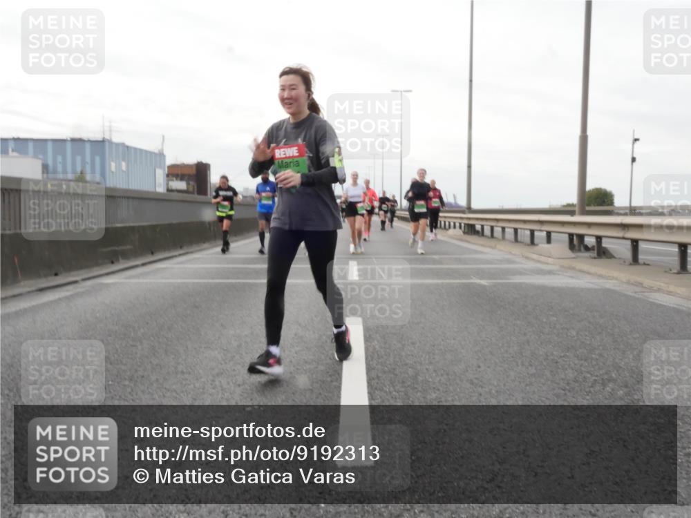 03.10.2025 - Köhlbrandbrückenlauf Matties Gatica Varas http://msf.ph/oto/9192313 03.10.2025 16:09:58 Position 3  meine-sportfotos.de