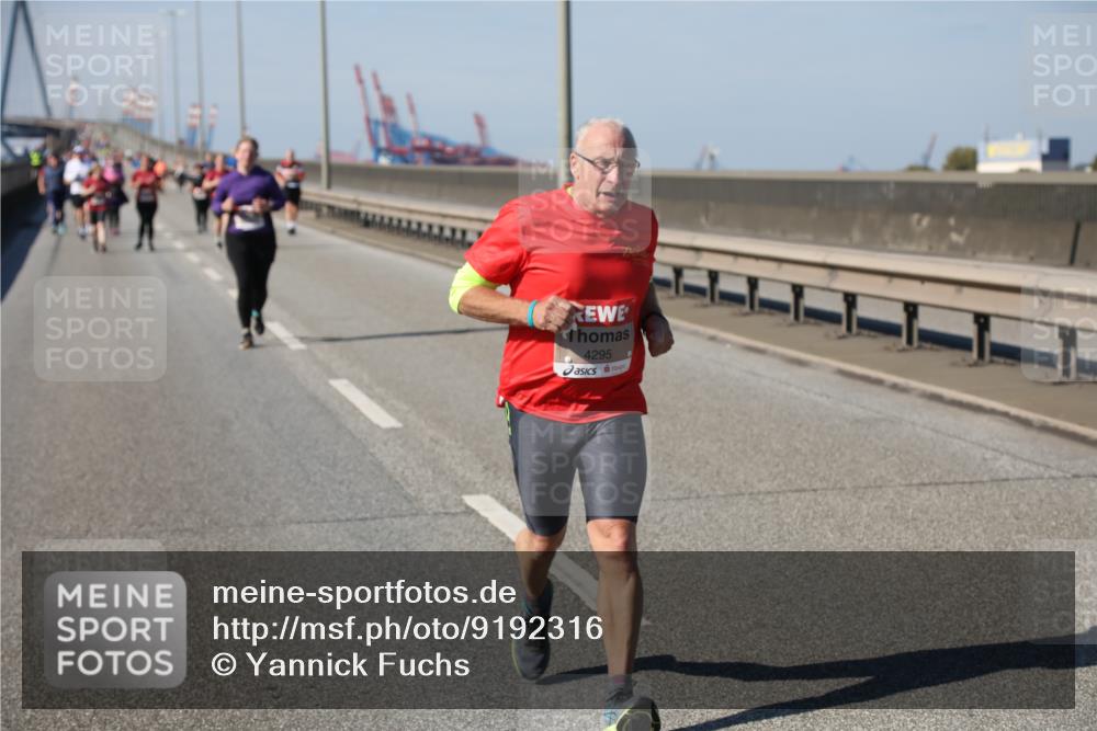 03.10.2025 - Köhlbrandbrückenlauf Yannick Fuchs http://msf.ph/oto/9192316 03.10.2025 12:13:50 Position 3 4295 meine-sportfotos.de