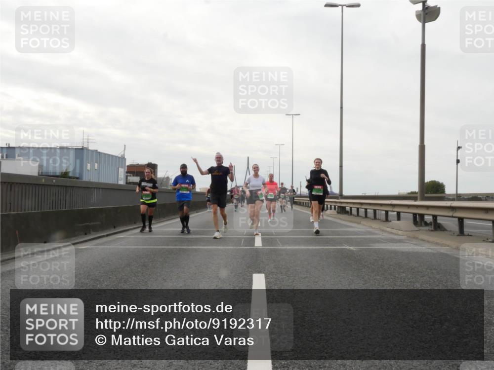 03.10.2025 - Köhlbrandbrückenlauf Matties Gatica Varas http://msf.ph/oto/9192317 03.10.2025 16:09:59 Position 3  meine-sportfotos.de