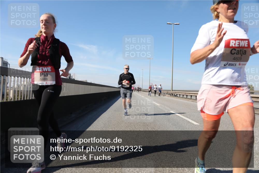 03.10.2025 - Köhlbrandbrückenlauf Yannick Fuchs http://msf.ph/oto/9192325 03.10.2025 11:53:20 Position 3 5889, 4609 meine-sportfotos.de