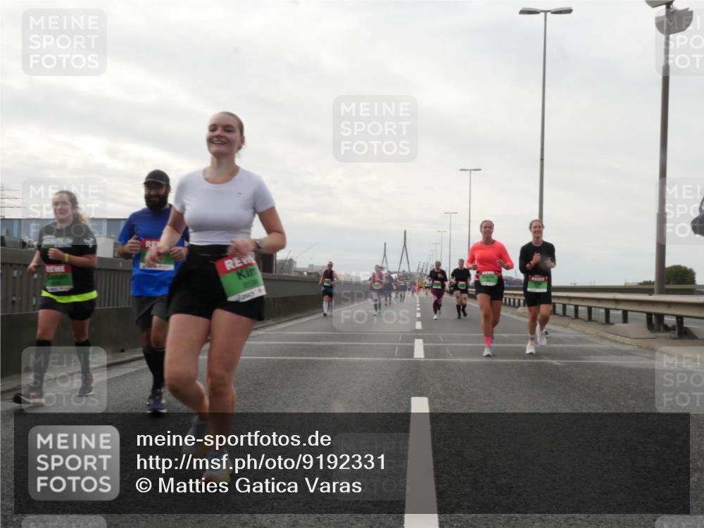 03.10.2025 - Köhlbrandbrückenlauf Matties Gatica Varas http://msf.ph/oto/9192331 03.10.2025 16:10:02 Position 3 859 meine-sportfotos.de