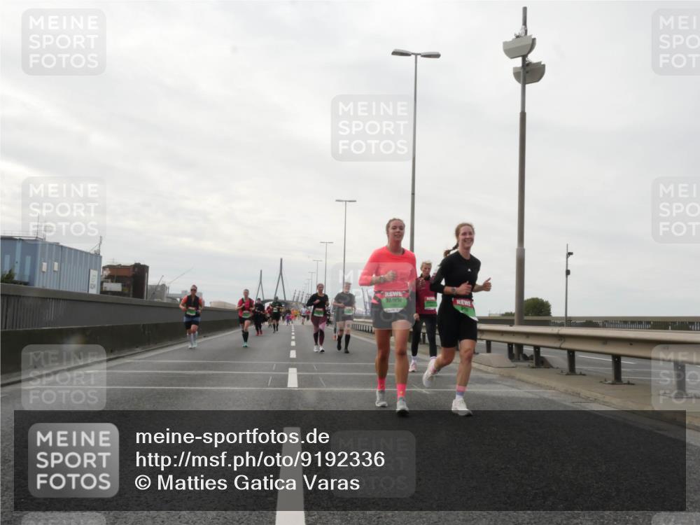 03.10.2025 - Köhlbrandbrückenlauf Matties Gatica Varas http://msf.ph/oto/9192336 03.10.2025 16:10:03 Position 3  meine-sportfotos.de