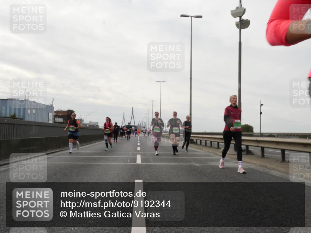 03.10.2025 - Köhlbrandbrückenlauf Matties Gatica Varas http://msf.ph/oto/9192344 03.10.2025 16:10:05 Position 3  meine-sportfotos.de