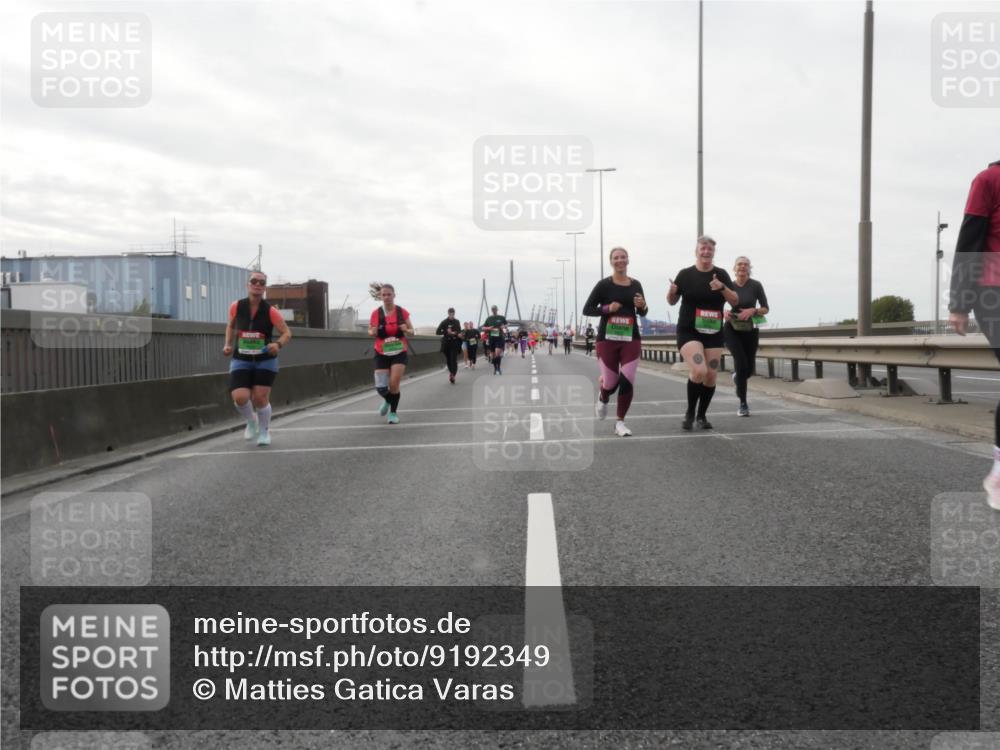 03.10.2025 - Köhlbrandbrückenlauf Matties Gatica Varas http://msf.ph/oto/9192349 03.10.2025 16:10:06 Position 3  meine-sportfotos.de