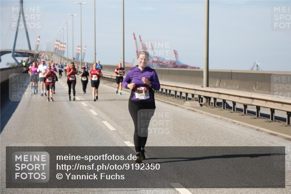 03.10.2025 - Köhlbrandbrückenlauf Yannick Fuchs http://msf.ph/oto/9192350 03.10.2025 12:13:53 Position 3 5509 meine-sportfotos.de