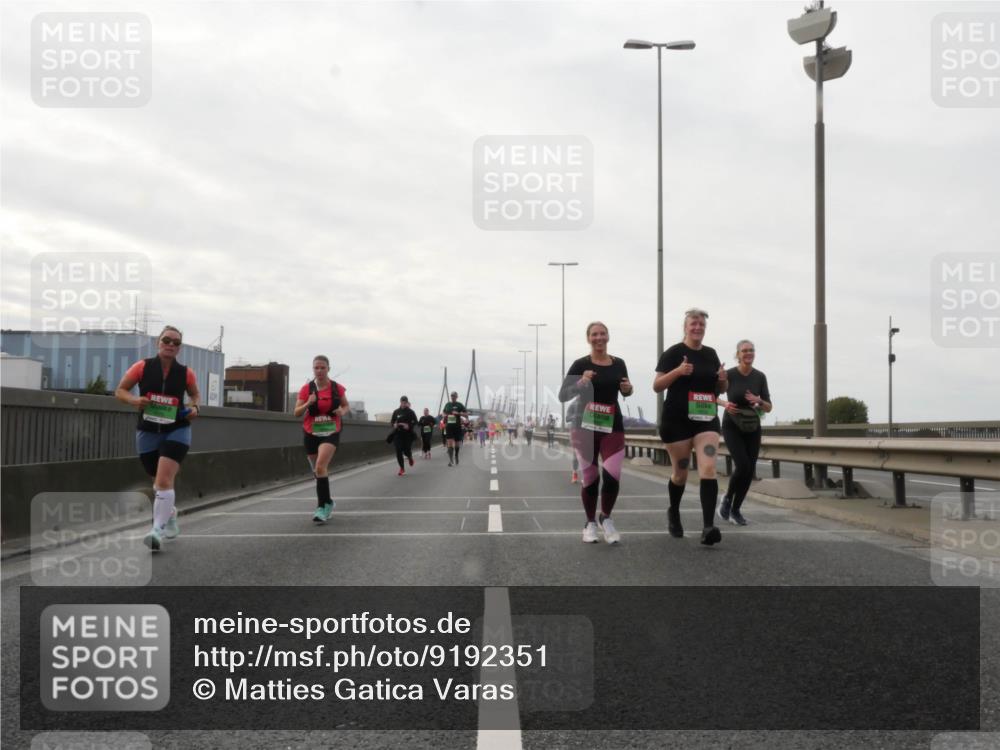 03.10.2025 - Köhlbrandbrückenlauf Matties Gatica Varas http://msf.ph/oto/9192351 03.10.2025 16:10:07 Position 3  meine-sportfotos.de