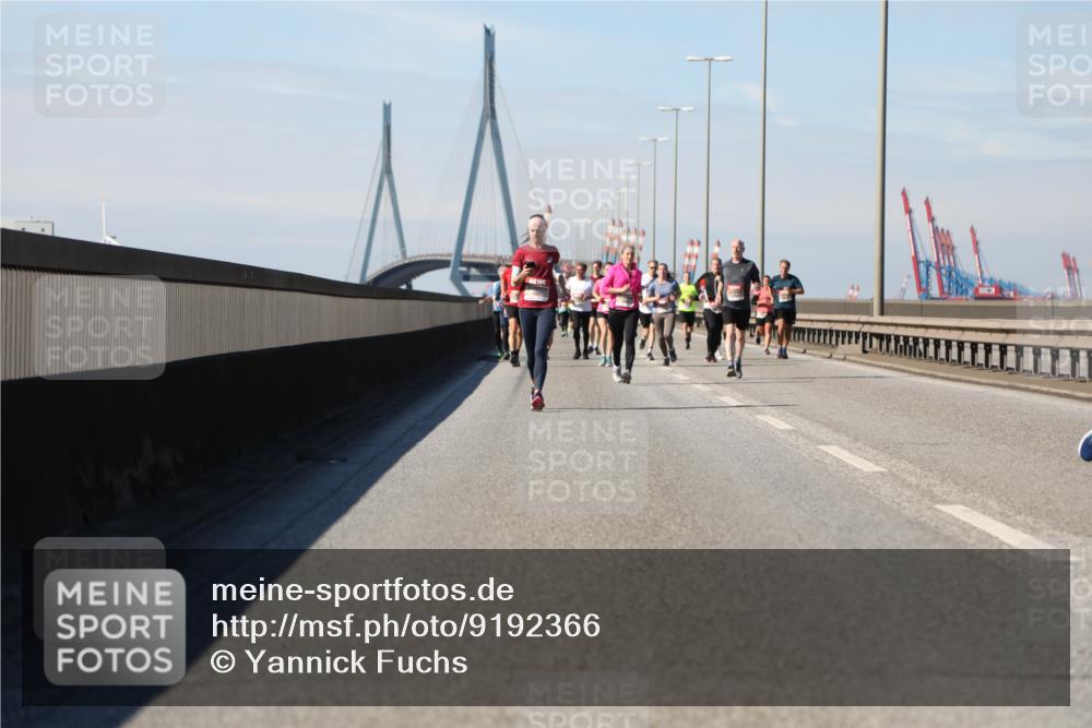 03.10.2025 - Köhlbrandbrückenlauf Yannick Fuchs http://msf.ph/oto/9192366 03.10.2025 11:53:24 Position 3  meine-sportfotos.de