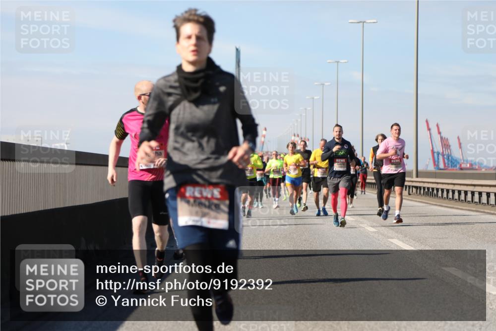 03.10.2025 - Köhlbrandbrückenlauf Yannick Fuchs http://msf.ph/oto/9192392 03.10.2025 11:53:42 Position 3  meine-sportfotos.de