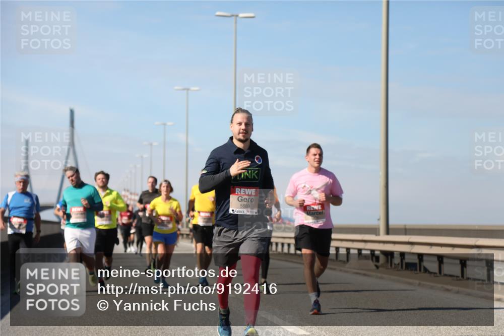 03.10.2025 - Köhlbrandbrückenlauf Yannick Fuchs http://msf.ph/oto/9192416 03.10.2025 11:53:47 Position 3 5689 meine-sportfotos.de