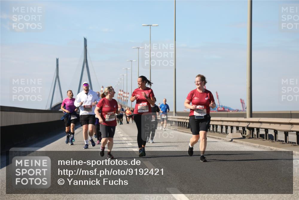 03.10.2025 - Köhlbrandbrückenlauf Yannick Fuchs http://msf.ph/oto/9192421 03.10.2025 12:14:01 Position 3 6515 meine-sportfotos.de