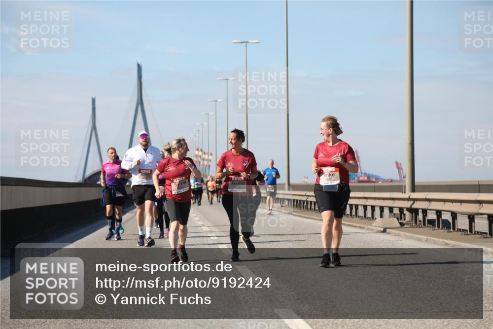 03.10.2025 - Köhlbrandbrückenlauf Yannick Fuchs http://msf.ph/oto/9192424 03.10.2025 12:14:01 Position 3 6515 meine-sportfotos.de
