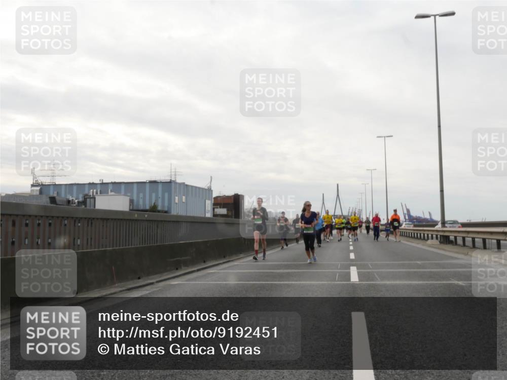 03.10.2025 - Köhlbrandbrückenlauf Matties Gatica Varas http://msf.ph/oto/9192451 03.10.2025 16:10:33 Position 3  meine-sportfotos.de