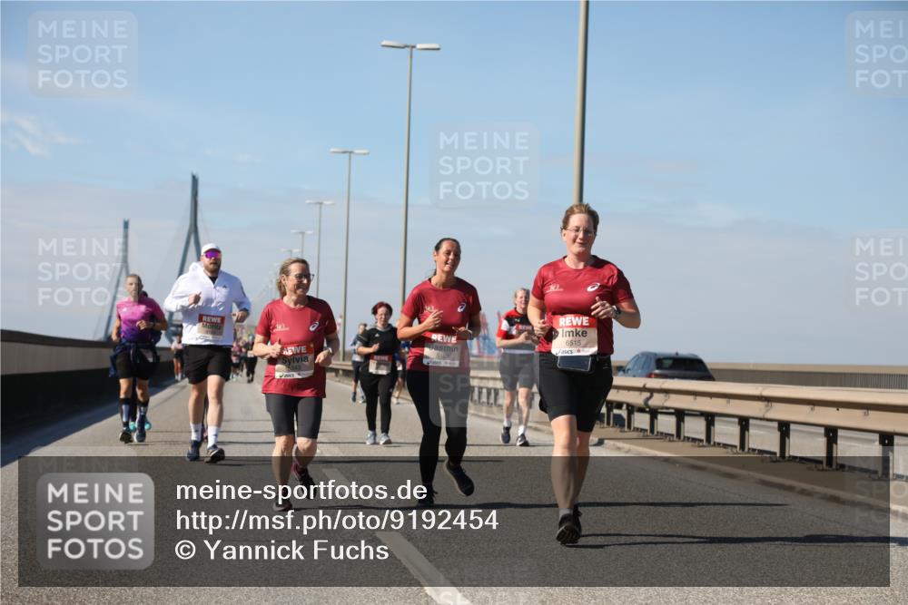 03.10.2025 - Köhlbrandbrückenlauf Yannick Fuchs http://msf.ph/oto/9192454 03.10.2025 12:14:03 Position 3 5343, 5188, 6515 meine-sportfotos.de