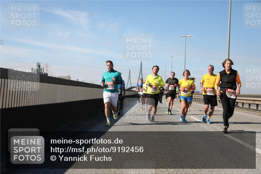 03.10.2025 - Köhlbrandbrückenlauf Yannick Fuchs http://msf.ph/oto/9192456 03.10.2025 11:53:49 Position 3  meine-sportfotos.de