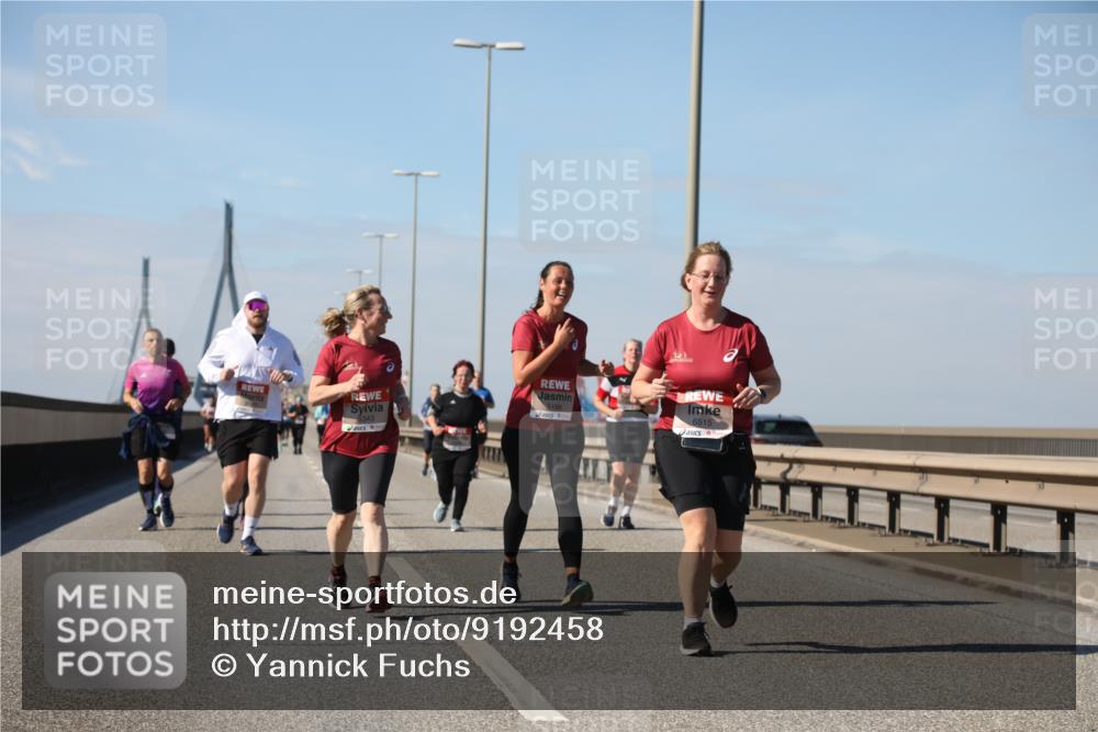 03.10.2025 - Köhlbrandbrückenlauf Yannick Fuchs http://msf.ph/oto/9192458 03.10.2025 12:14:03 Position 3 5343, 5188, 6515 meine-sportfotos.de