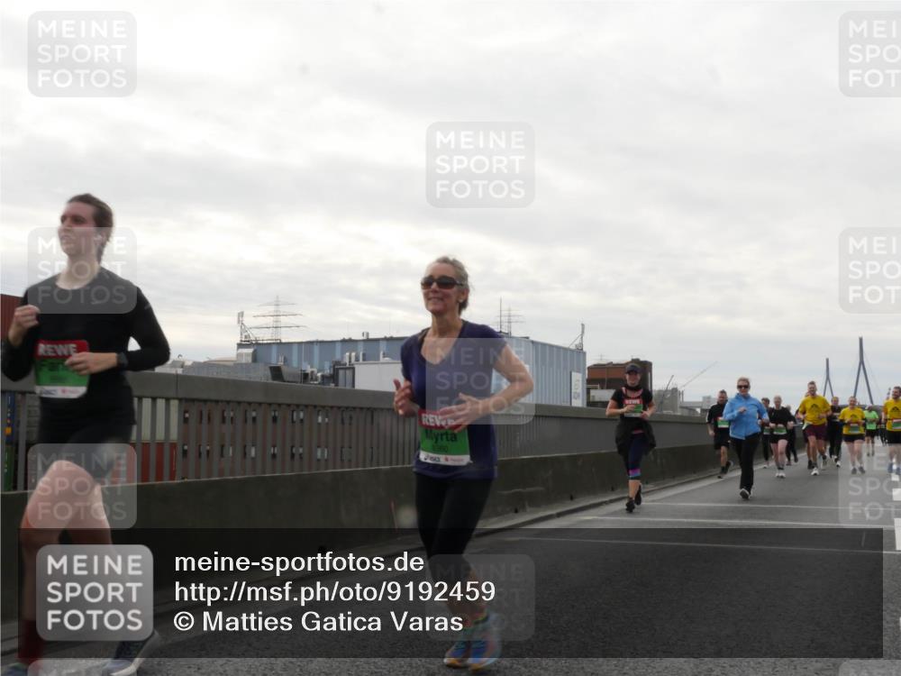 03.10.2025 - Köhlbrandbrückenlauf Matties Gatica Varas http://msf.ph/oto/9192459 03.10.2025 16:10:37 Position 3 8360 meine-sportfotos.de