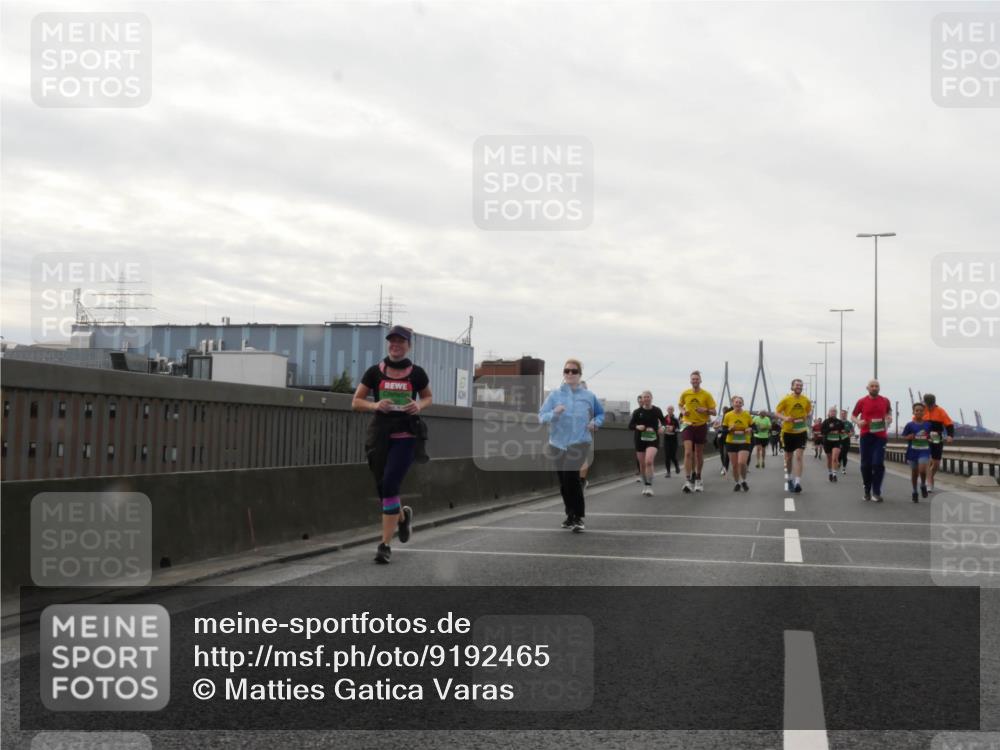 03.10.2025 - Köhlbrandbrückenlauf Matties Gatica Varas http://msf.ph/oto/9192465 03.10.2025 16:10:38 Position 3  meine-sportfotos.de