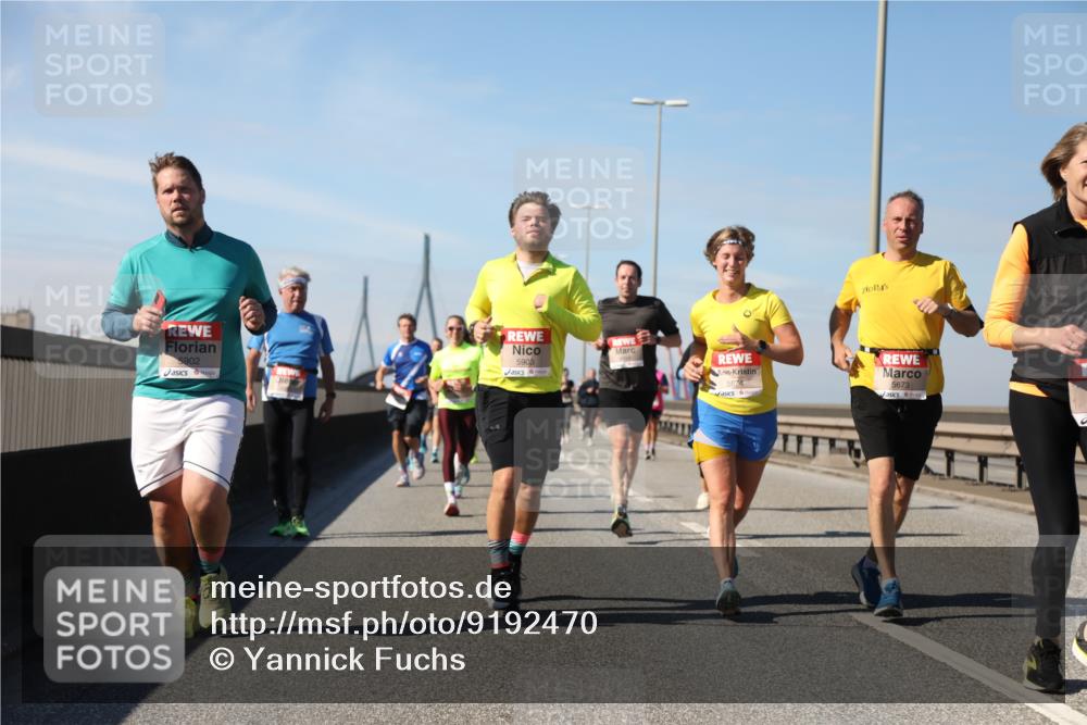 03.10.2025 - Köhlbrandbrückenlauf Yannick Fuchs http://msf.ph/oto/9192470 03.10.2025 11:53:50 Position 3 5903, 5902, 5673 meine-sportfotos.de