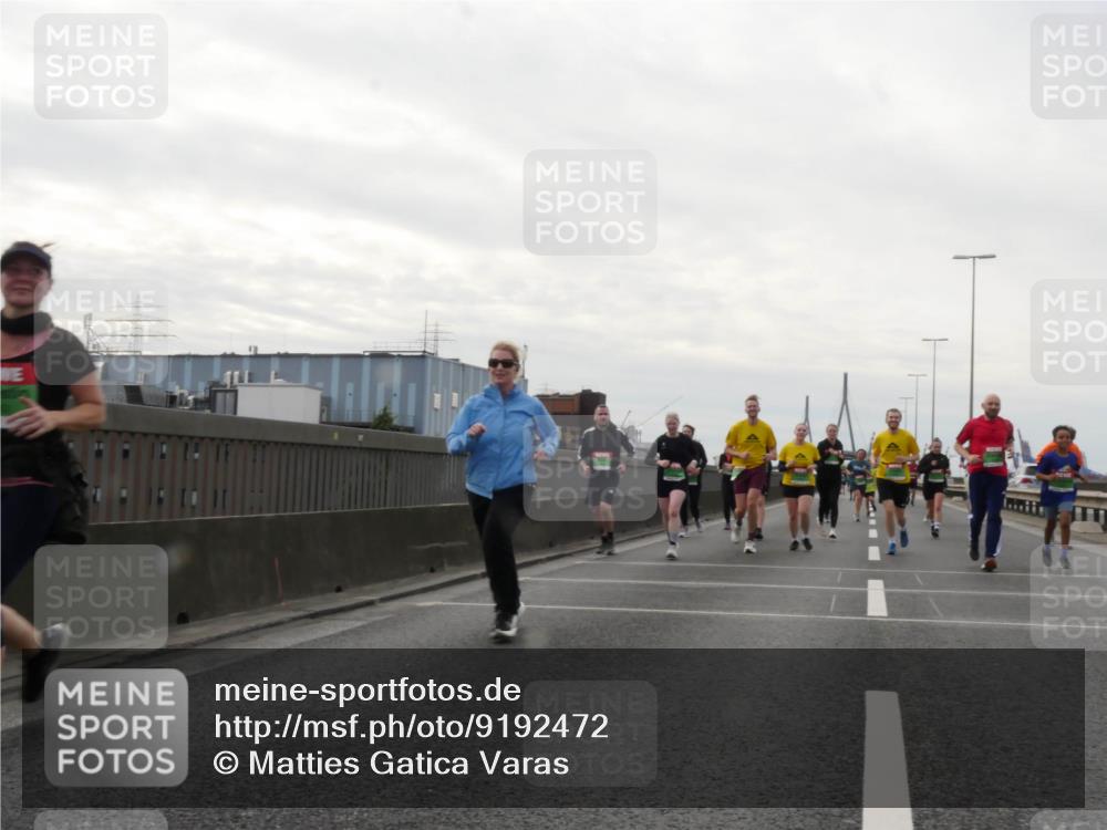 03.10.2025 - Köhlbrandbrückenlauf Matties Gatica Varas http://msf.ph/oto/9192472 03.10.2025 16:10:40 Position 3  meine-sportfotos.de