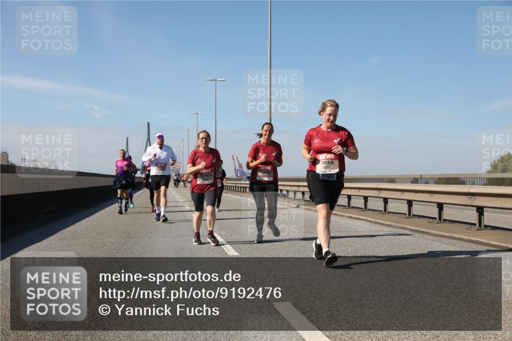 03.10.2025 - Köhlbrandbrückenlauf Yannick Fuchs http://msf.ph/oto/9192476 03.10.2025 12:14:05 Position 3 6515 meine-sportfotos.de