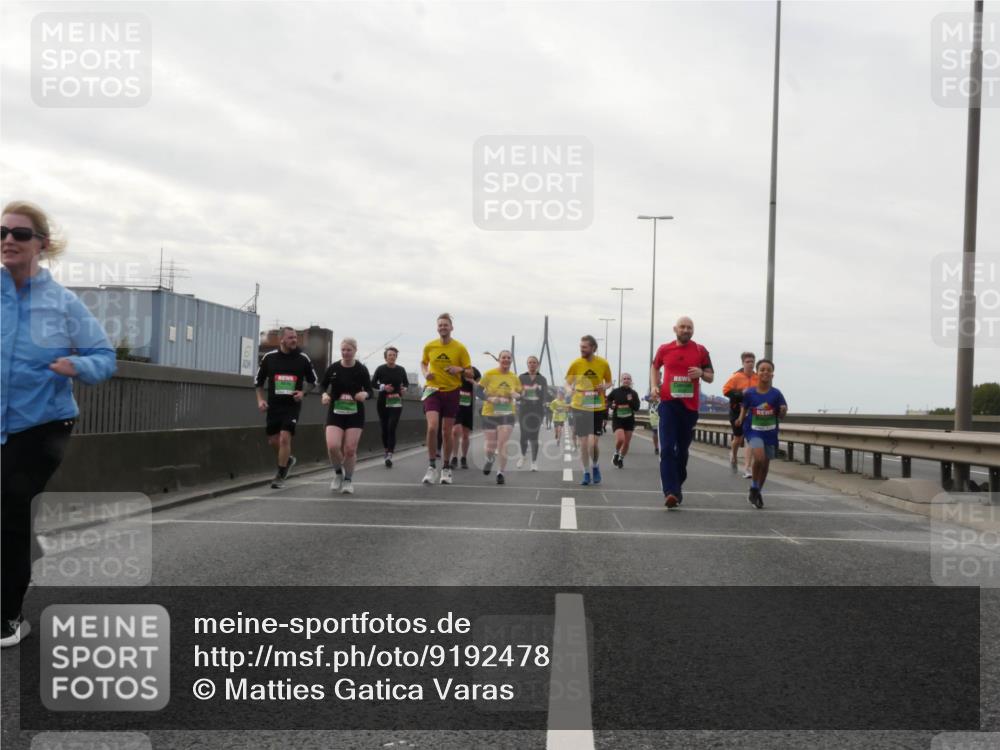 03.10.2025 - Köhlbrandbrückenlauf Matties Gatica Varas http://msf.ph/oto/9192478 03.10.2025 16:10:41 Position 3  meine-sportfotos.de