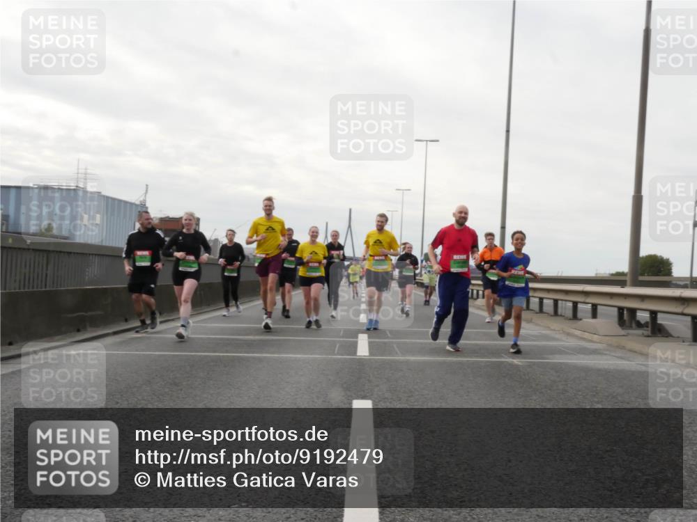 03.10.2025 - Köhlbrandbrückenlauf Matties Gatica Varas http://msf.ph/oto/9192479 03.10.2025 16:10:41 Position 3  meine-sportfotos.de