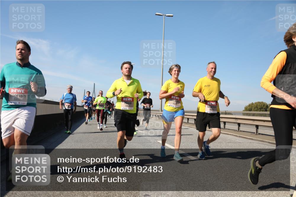 03.10.2025 - Köhlbrandbrückenlauf Yannick Fuchs http://msf.ph/oto/9192483 03.10.2025 11:53:51 Position 3 5902, 5903, 5674 meine-sportfotos.de
