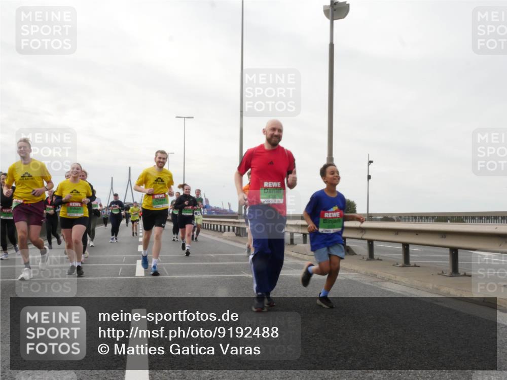 03.10.2025 - Köhlbrandbrückenlauf Matties Gatica Varas http://msf.ph/oto/9192488 03.10.2025 16:10:43 Position 3 8339 meine-sportfotos.de