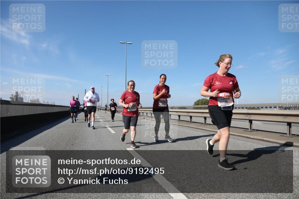 03.10.2025 - Köhlbrandbrückenlauf Yannick Fuchs http://msf.ph/oto/9192495 03.10.2025 12:14:06 Position 3 6515 meine-sportfotos.de