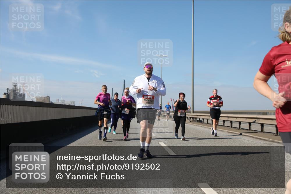 03.10.2025 - Köhlbrandbrückenlauf Yannick Fuchs http://msf.ph/oto/9192502 03.10.2025 12:14:07 Position 3 5193 meine-sportfotos.de