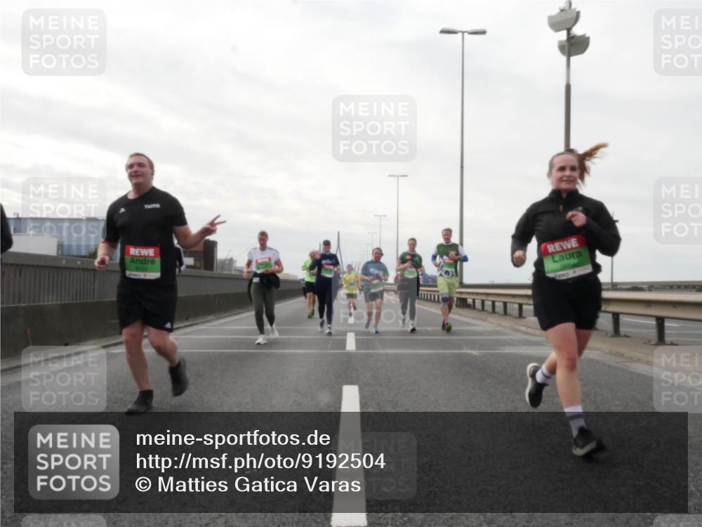 03.10.2025 - Köhlbrandbrückenlauf Matties Gatica Varas http://msf.ph/oto/9192504 03.10.2025 16:10:46 Position 3  meine-sportfotos.de