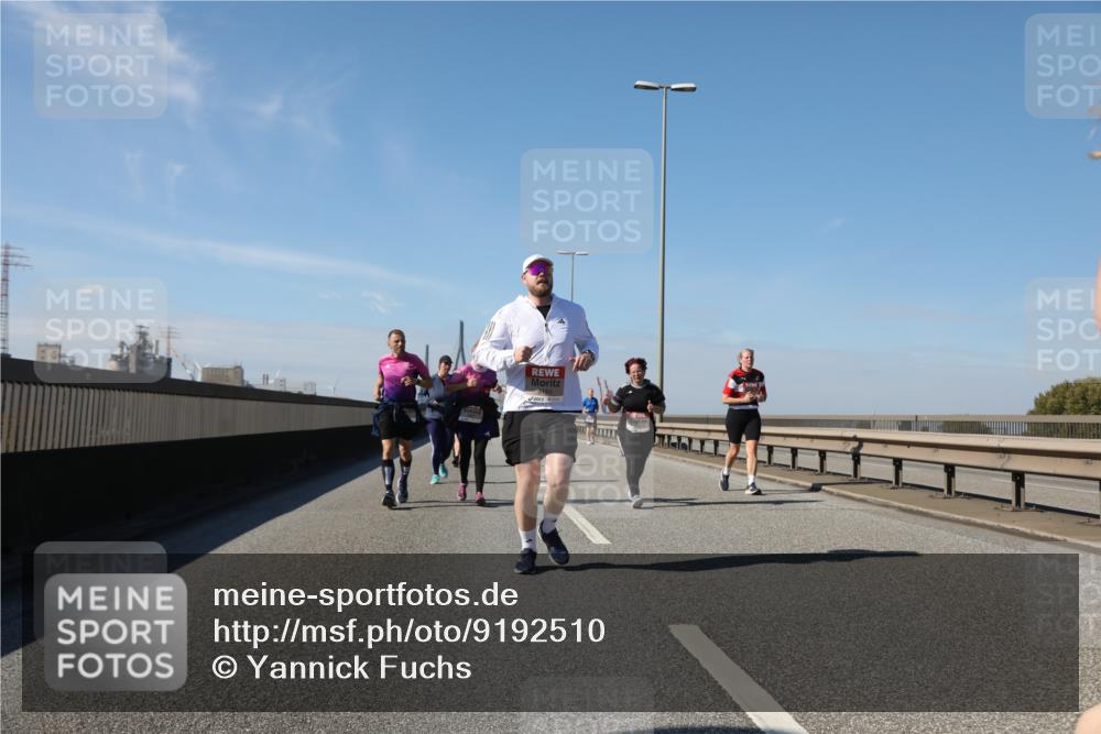 03.10.2025 - Köhlbrandbrückenlauf Yannick Fuchs http://msf.ph/oto/9192510 03.10.2025 12:14:07 Position 3  meine-sportfotos.de