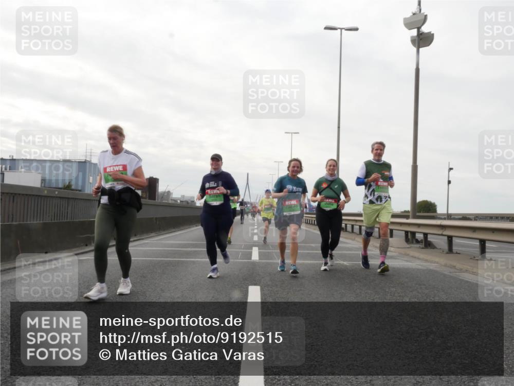 03.10.2025 - Köhlbrandbrückenlauf Matties Gatica Varas http://msf.ph/oto/9192515 03.10.2025 16:10:48 Position 3  meine-sportfotos.de