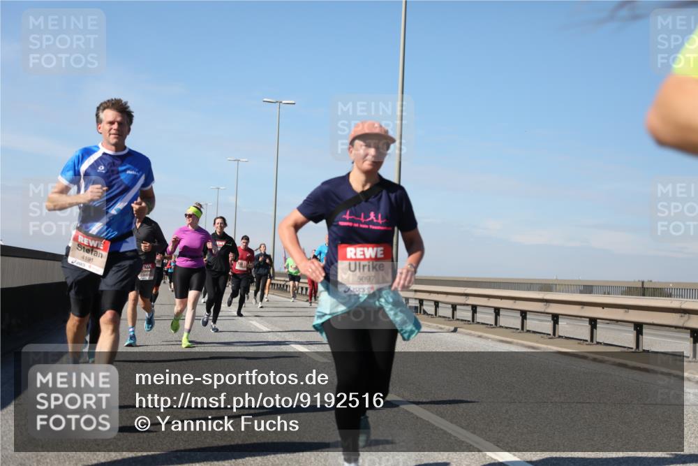 03.10.2025 - Köhlbrandbrückenlauf Yannick Fuchs http://msf.ph/oto/9192516 03.10.2025 11:53:54 Position 3 4191, 5097 meine-sportfotos.de