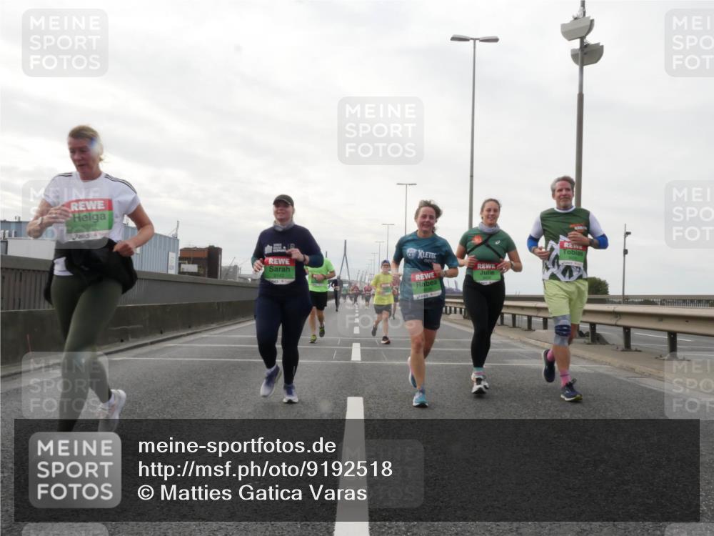 03.10.2025 - Köhlbrandbrückenlauf Matties Gatica Varas http://msf.ph/oto/9192518 03.10.2025 16:10:48 Position 3 8207, 9142 meine-sportfotos.de