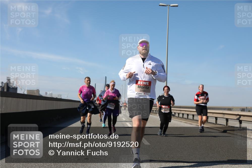03.10.2025 - Köhlbrandbrückenlauf Yannick Fuchs http://msf.ph/oto/9192520 03.10.2025 12:14:08 Position 3 5193 meine-sportfotos.de