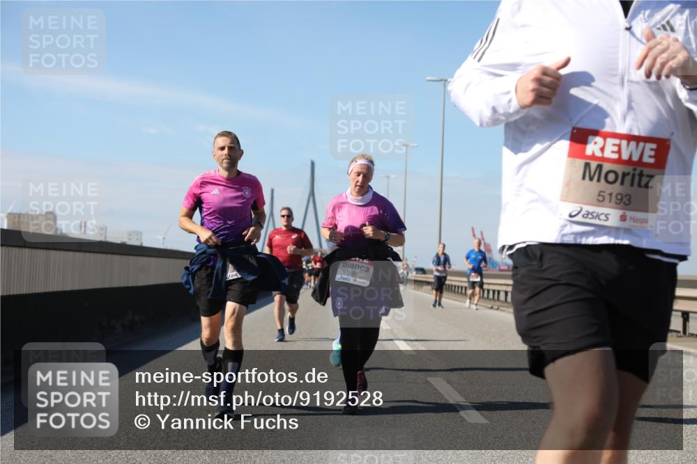 03.10.2025 - Köhlbrandbrückenlauf Yannick Fuchs http://msf.ph/oto/9192528 03.10.2025 12:14:09 Position 3 5021, 5193 meine-sportfotos.de