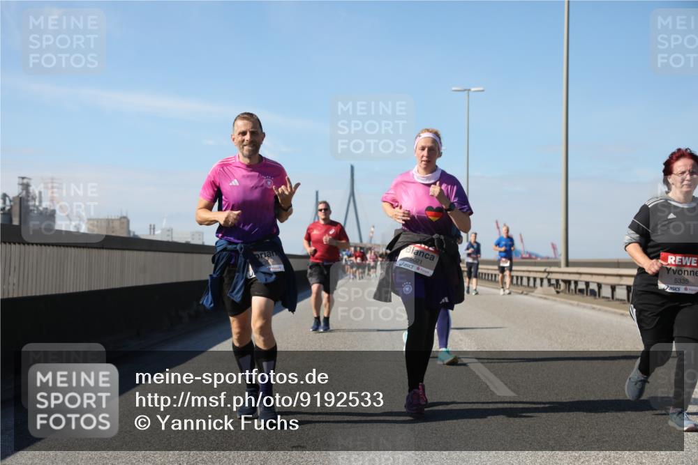 03.10.2025 - Köhlbrandbrückenlauf Yannick Fuchs http://msf.ph/oto/9192533 03.10.2025 12:14:09 Position 3 5021, 5335 meine-sportfotos.de
