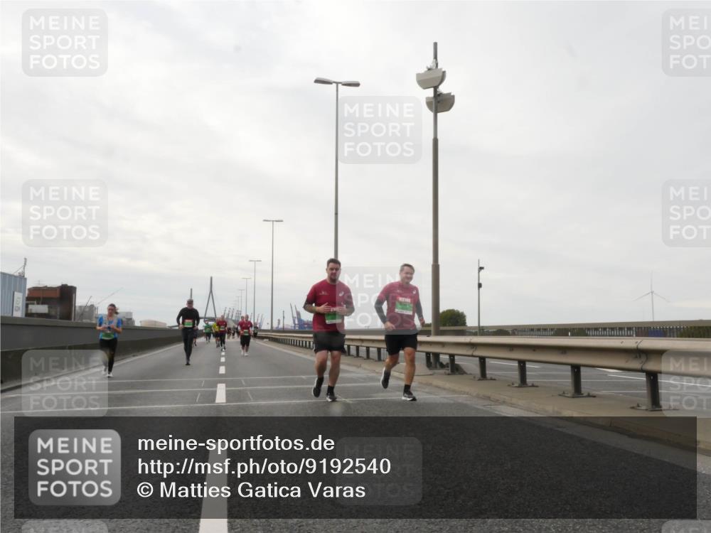 03.10.2025 - Köhlbrandbrückenlauf Matties Gatica Varas http://msf.ph/oto/9192540 03.10.2025 16:10:54 Position 3  meine-sportfotos.de