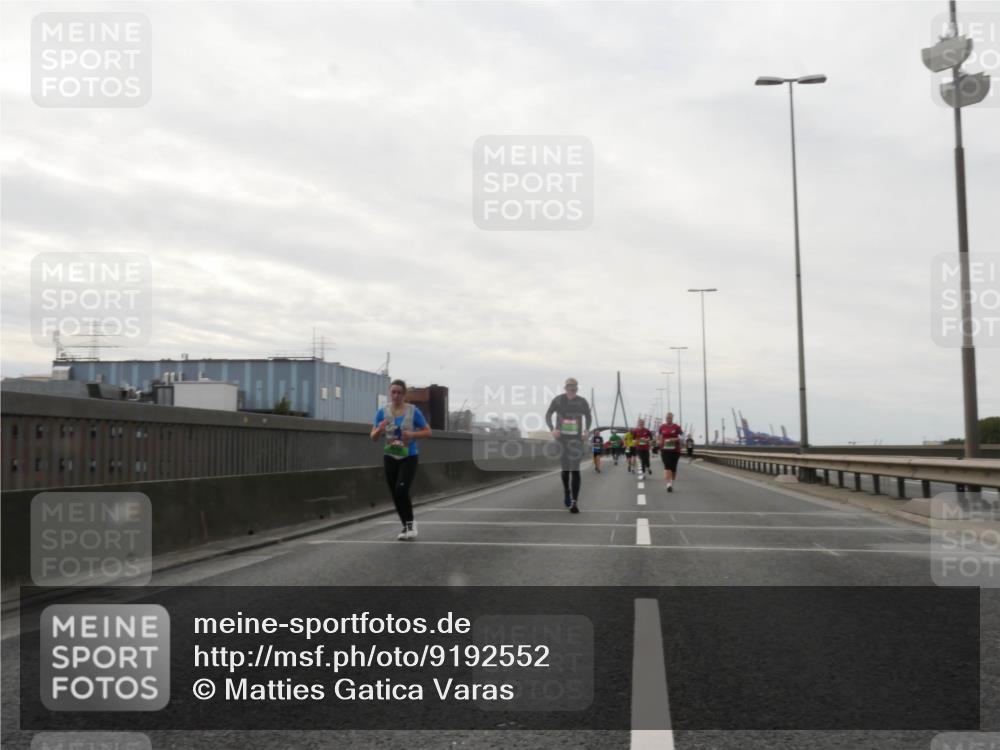 03.10.2025 - Köhlbrandbrückenlauf Matties Gatica Varas http://msf.ph/oto/9192552 03.10.2025 16:10:57 Position 3  meine-sportfotos.de